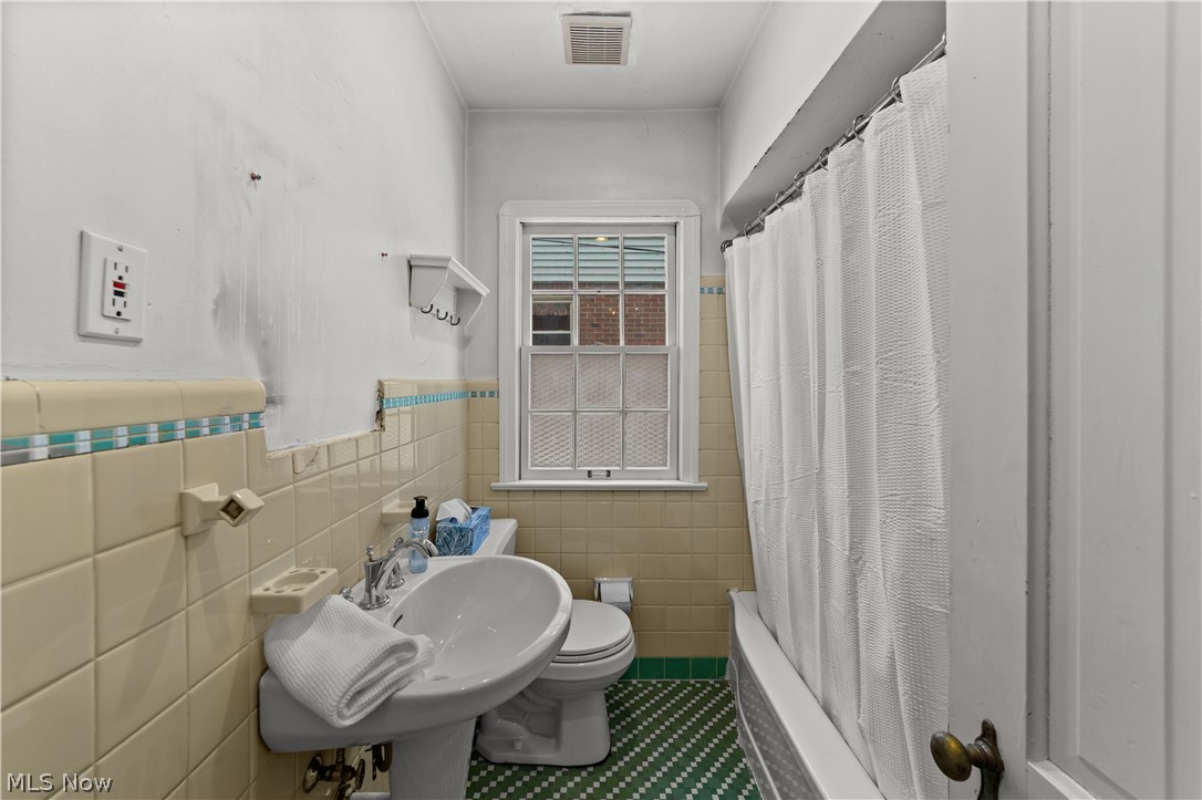 20715 Stratford Avenue Rocky River OH 44116