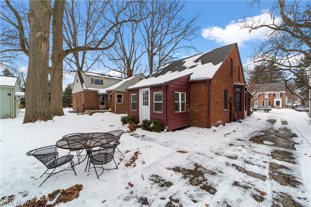 20715 Stratford Avenue Rocky River OH 44116