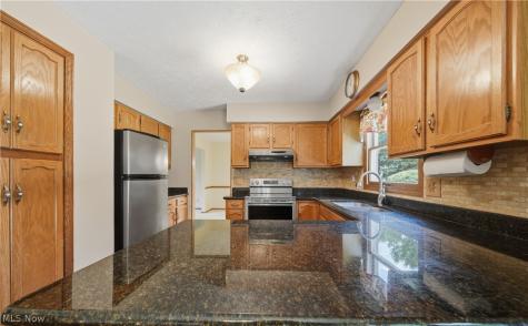1749 Cove Street NW Uniontown OH 44685
