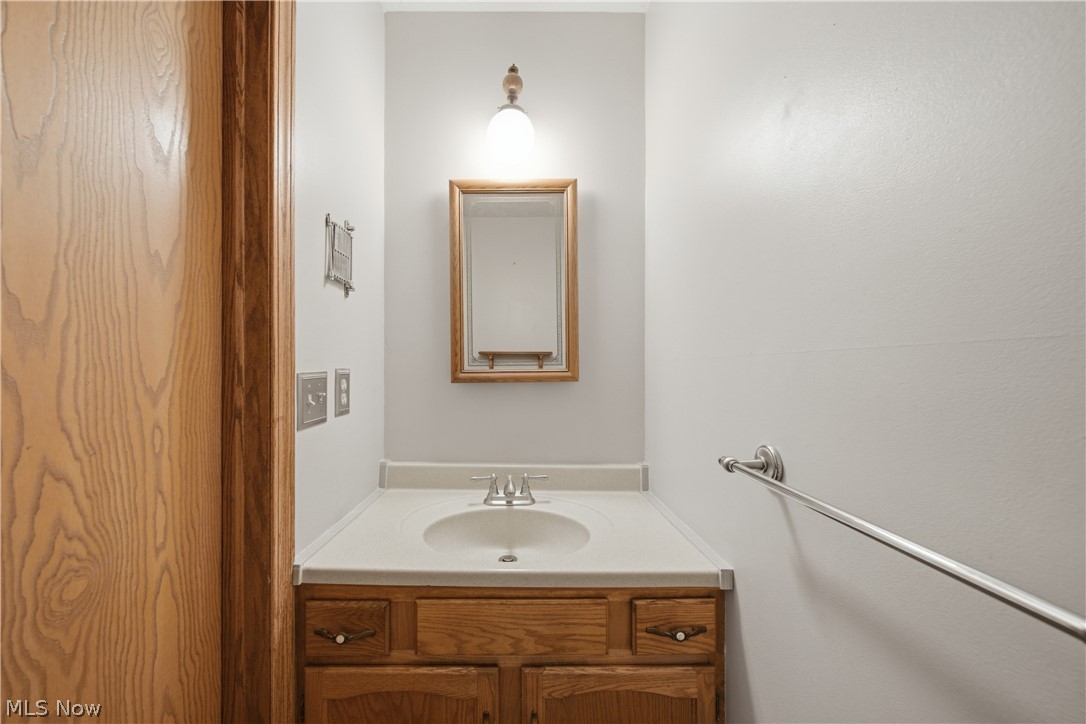 1749 Cove Street NW Uniontown OH 44685