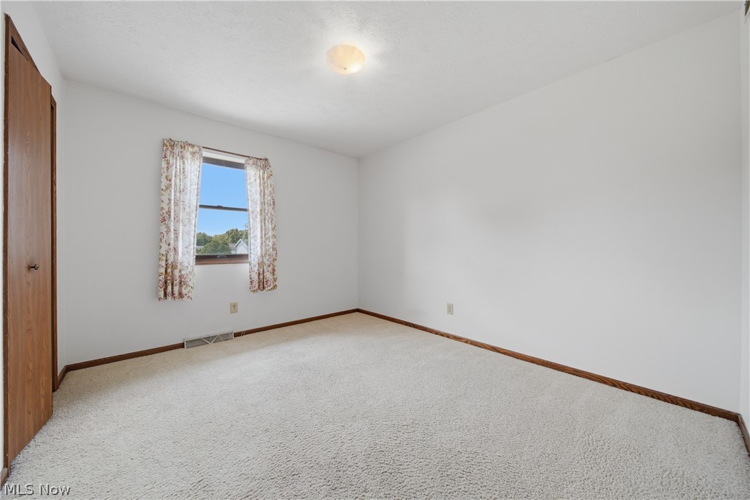 1749 Cove Street NW Uniontown OH 44685