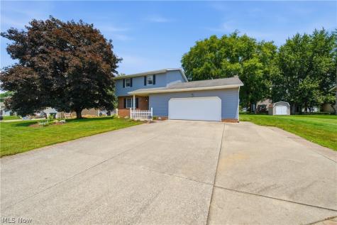 1749 Cove Street NW Uniontown OH 44685