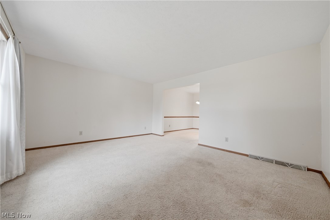 1749 Cove Street NW Uniontown OH 44685
