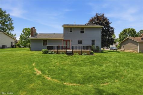 1749 Cove Street NW Uniontown OH 44685