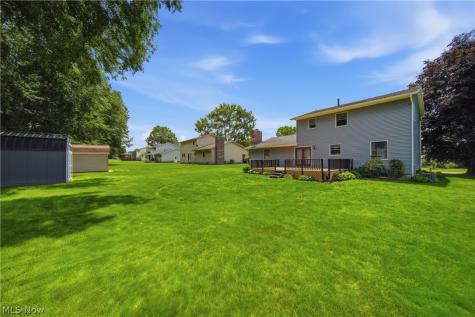 1749 Cove Street NW Uniontown OH 44685