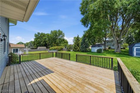 1749 Cove Street NW Uniontown OH 44685