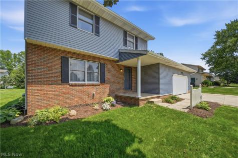1749 Cove Street NW Uniontown OH 44685