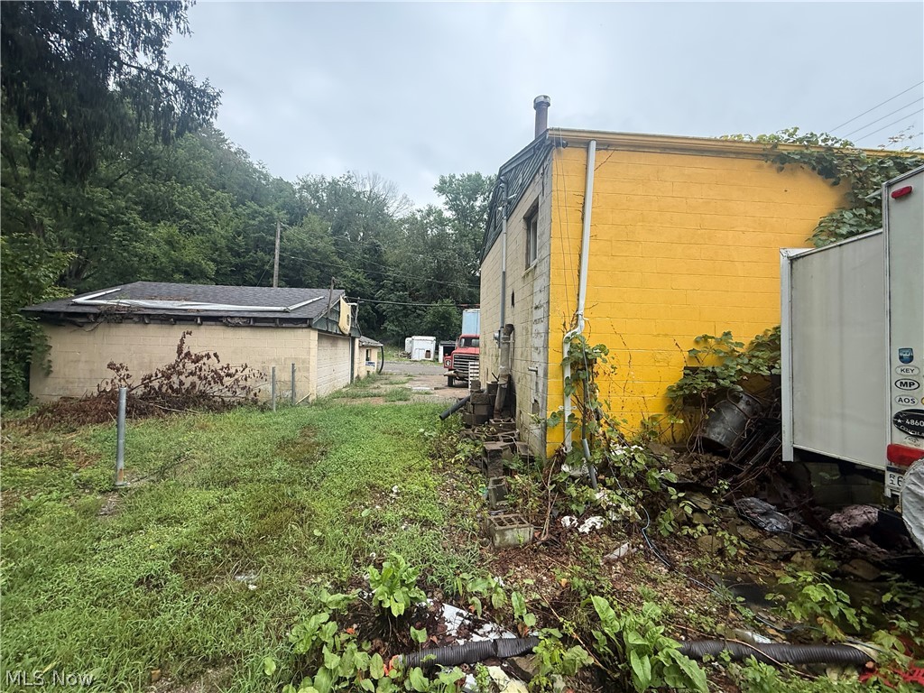 55821 National Road Bridgeport OH 43912