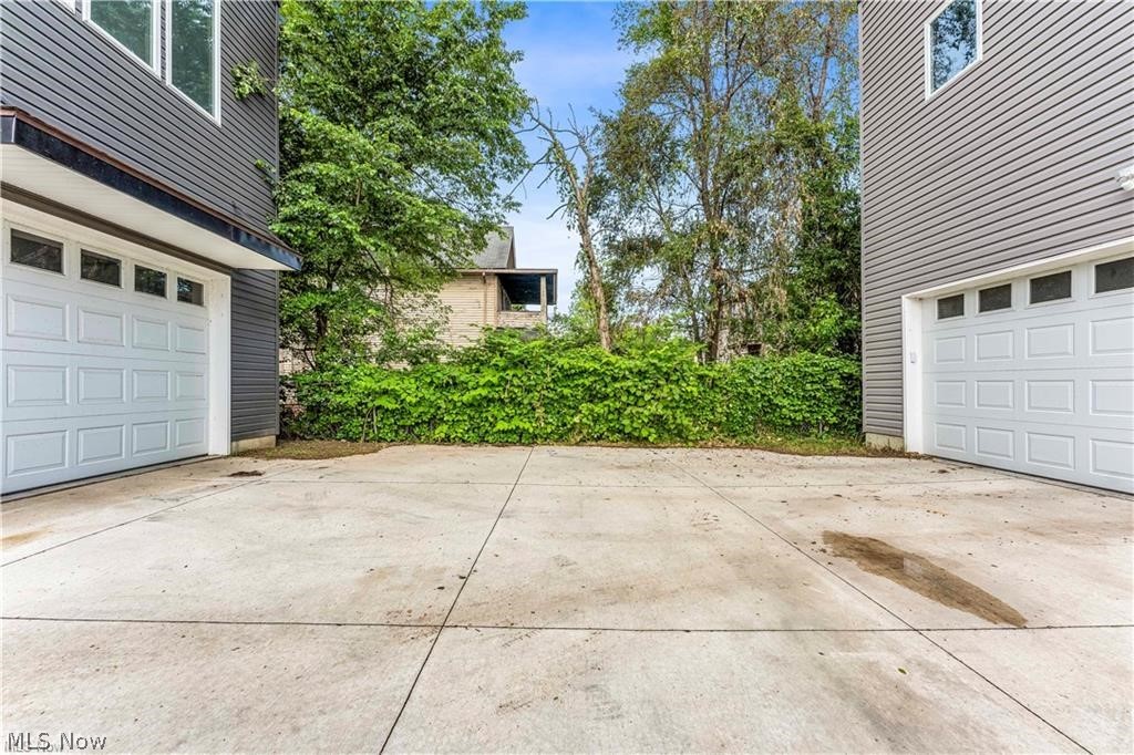 4210 Peach Court Cleveland OH 44113