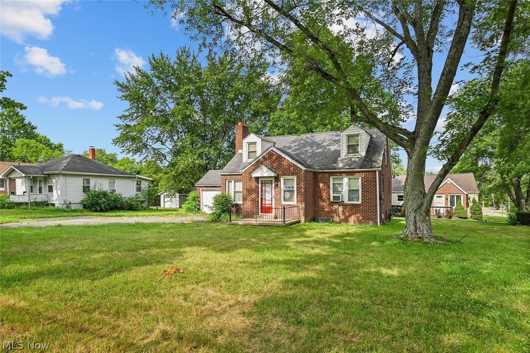 374 Niles Cortland Road SE Warren OH 44484