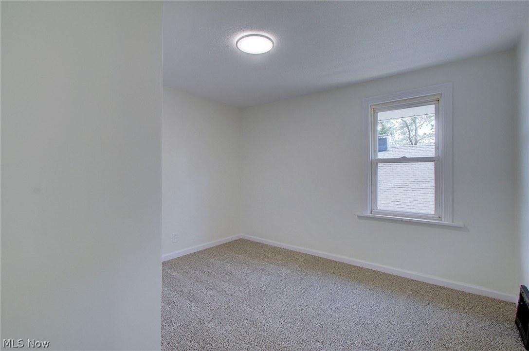 483 Sullivan Avenue Akron OH 44305
