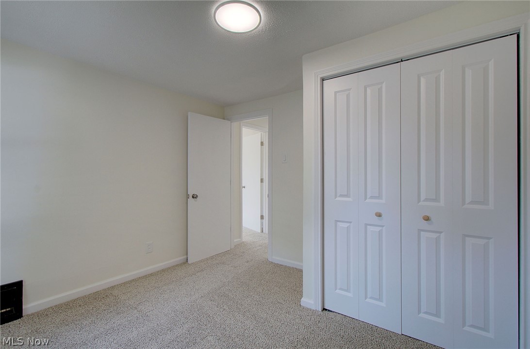 483 Sullivan Avenue Akron OH 44305
