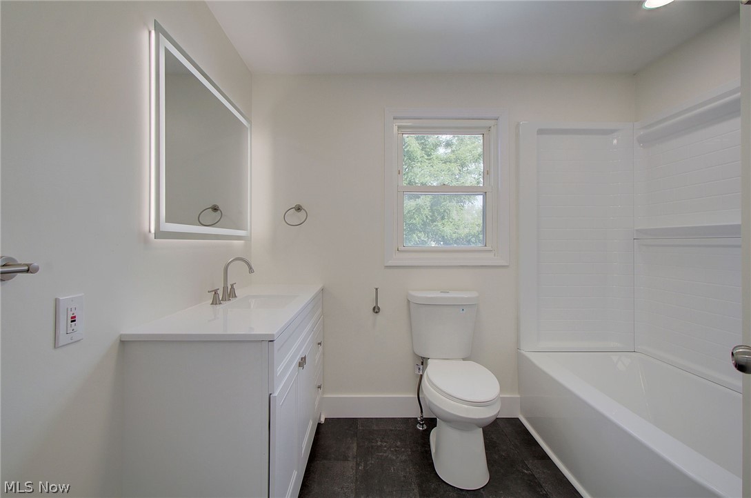 483 Sullivan Avenue Akron OH 44305