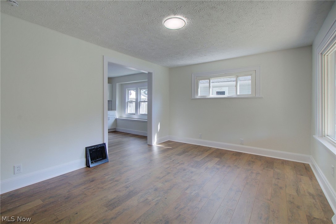 483 Sullivan Avenue Akron OH 44305
