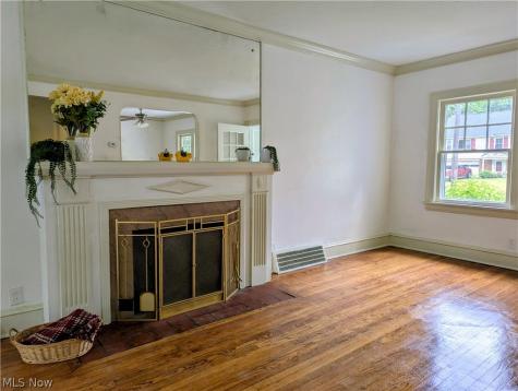 3476 Meadowbrook Boulevard Cleveland Heights OH 44118