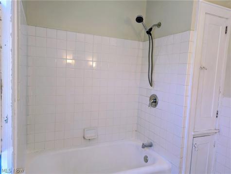 3476 Meadowbrook Boulevard Cleveland Heights OH 44118