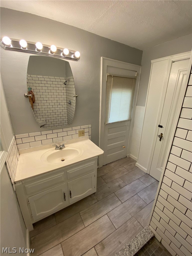 493 Rentschler Street Akron OH 44304