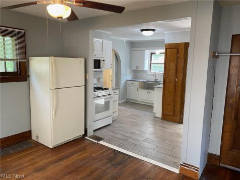 493 Rentschler Street Akron OH 44304