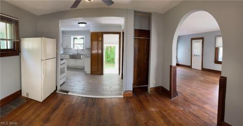 493 Rentschler Street Akron OH 44304