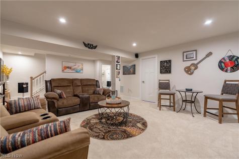 2723 Baker Drive Norton OH 44203