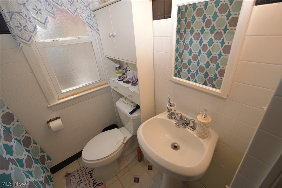 4419 W 58th Street Cleveland OH 44144