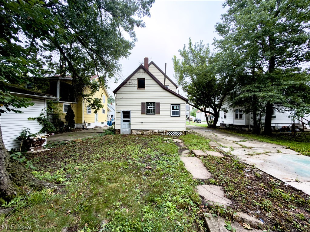 823 W 21st Street Lorain OH 44052