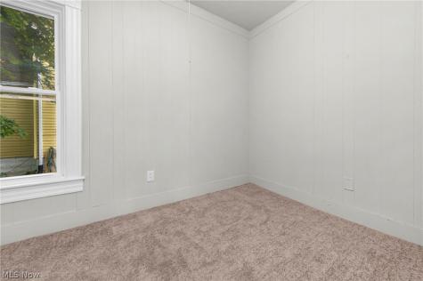 823 W 21st Street Lorain OH 44052