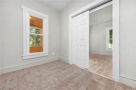 823 W 21st Street Lorain OH 44052