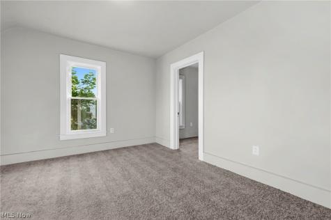 823 W 21st Street Lorain OH 44052