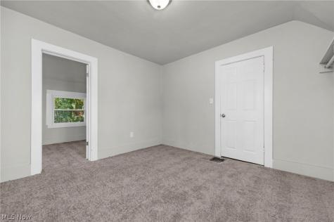 823 W 21st Street Lorain OH 44052