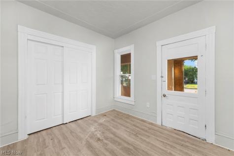 823 W 21st Street Lorain OH 44052