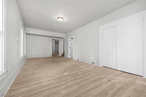 823 W 21st Street Lorain OH 44052