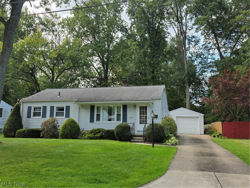 927 Barclay Avenue Salem OH 44460