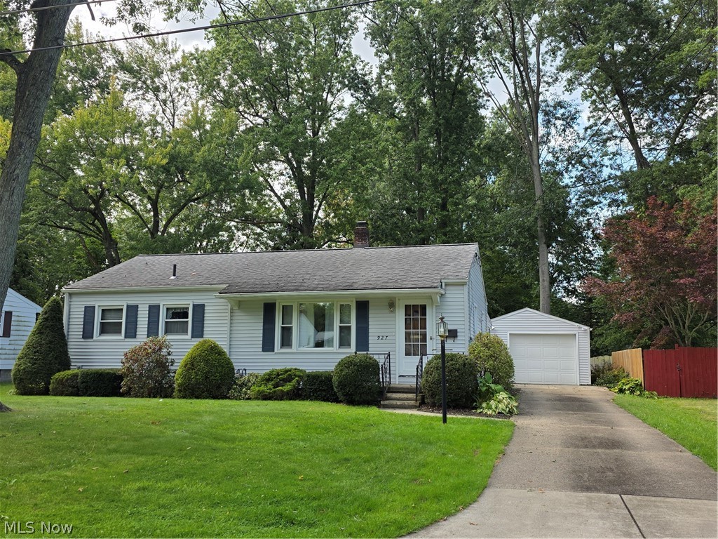 927 Barclay Avenue Salem OH 44460