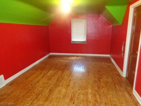 9504 Eureka Parkway Parma Heights OH 44130