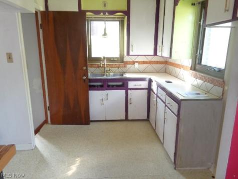 9504 Eureka Parkway Parma Heights OH 44130