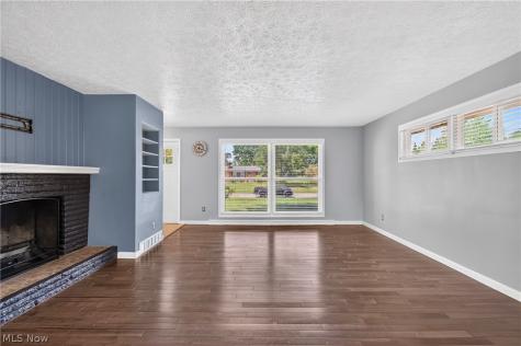 3321 Meadowwood Street NW Massillon OH 44646