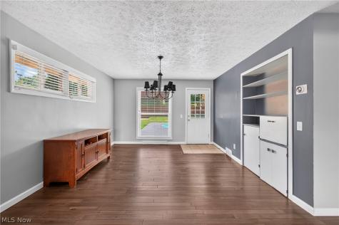 3321 Meadowwood Street NW Massillon OH 44646