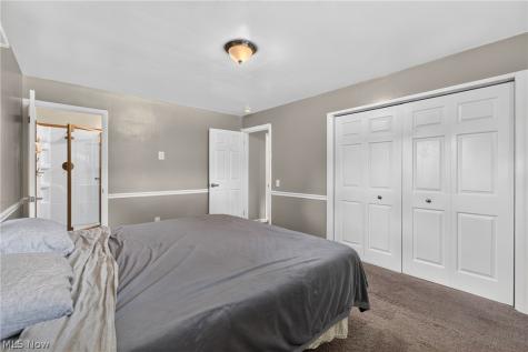 3321 Meadowwood Street NW Massillon OH 44646
