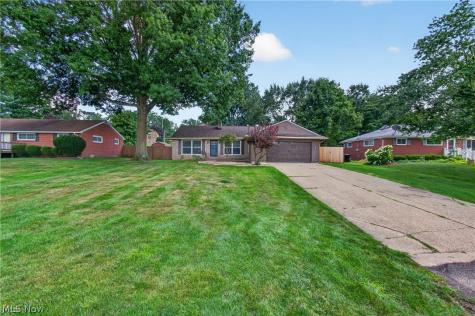 3321 Meadowwood Street NW Massillon OH 44646