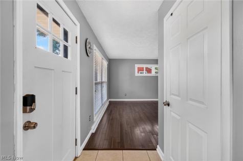 3321 Meadowwood Street NW Massillon OH 44646