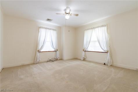 1827 Coventry Road NE Massillon OH 44646