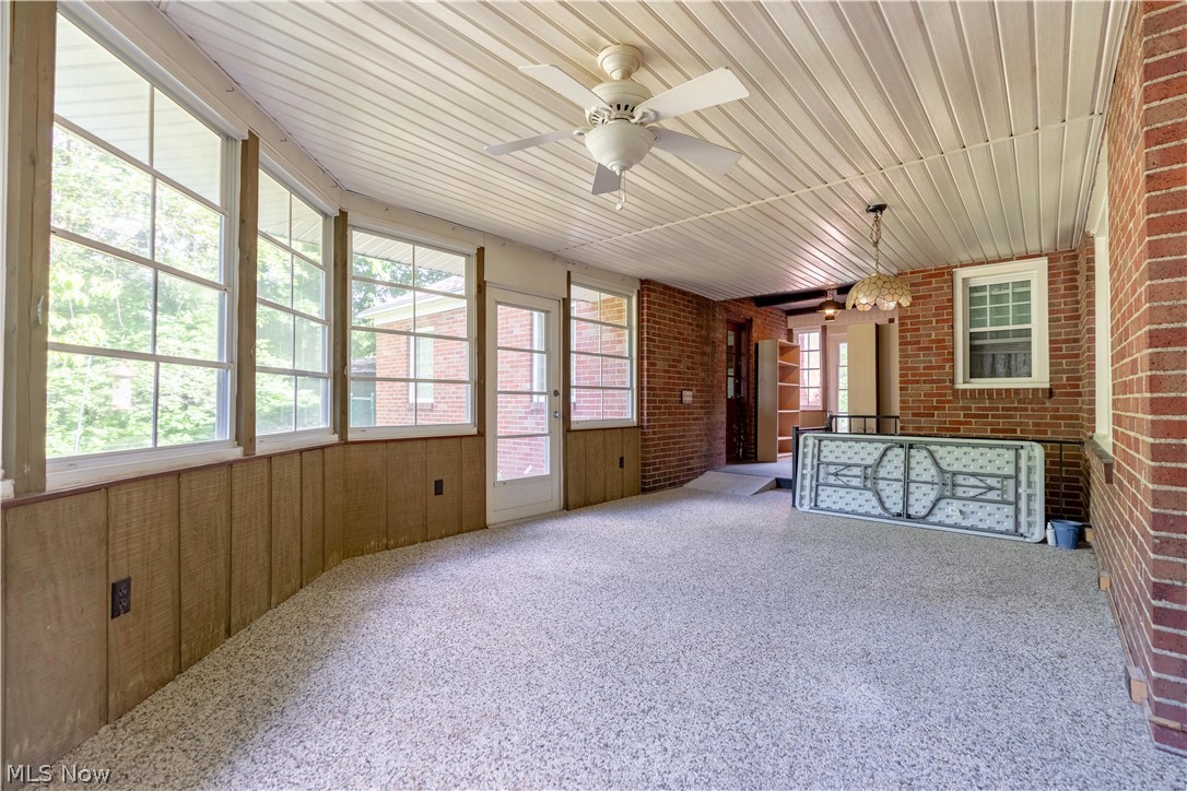 1827 Coventry Road NE Massillon OH 44646