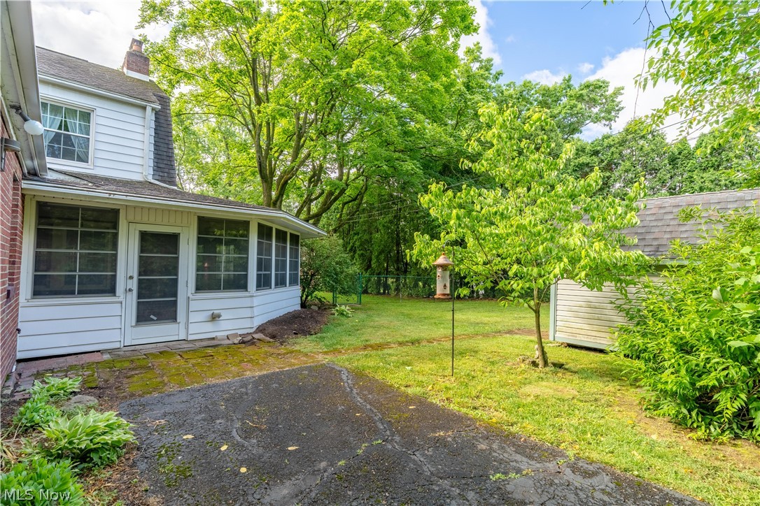 1827 Coventry Road NE Massillon OH 44646