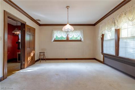 1827 Coventry Road NE Massillon OH 44646