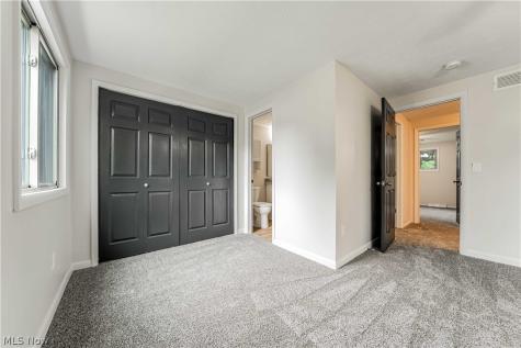 34139 Pearl Street North Ridgeville OH 44039