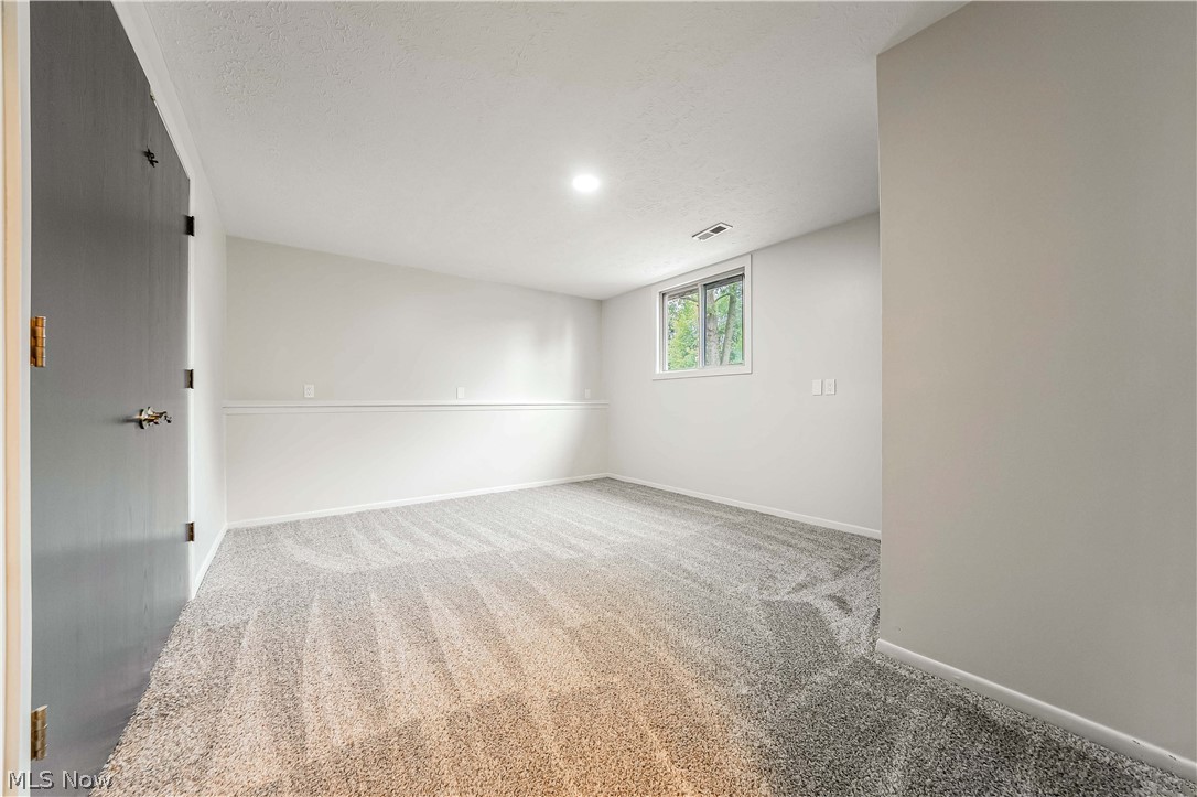 34139 Pearl Street North Ridgeville OH 44039