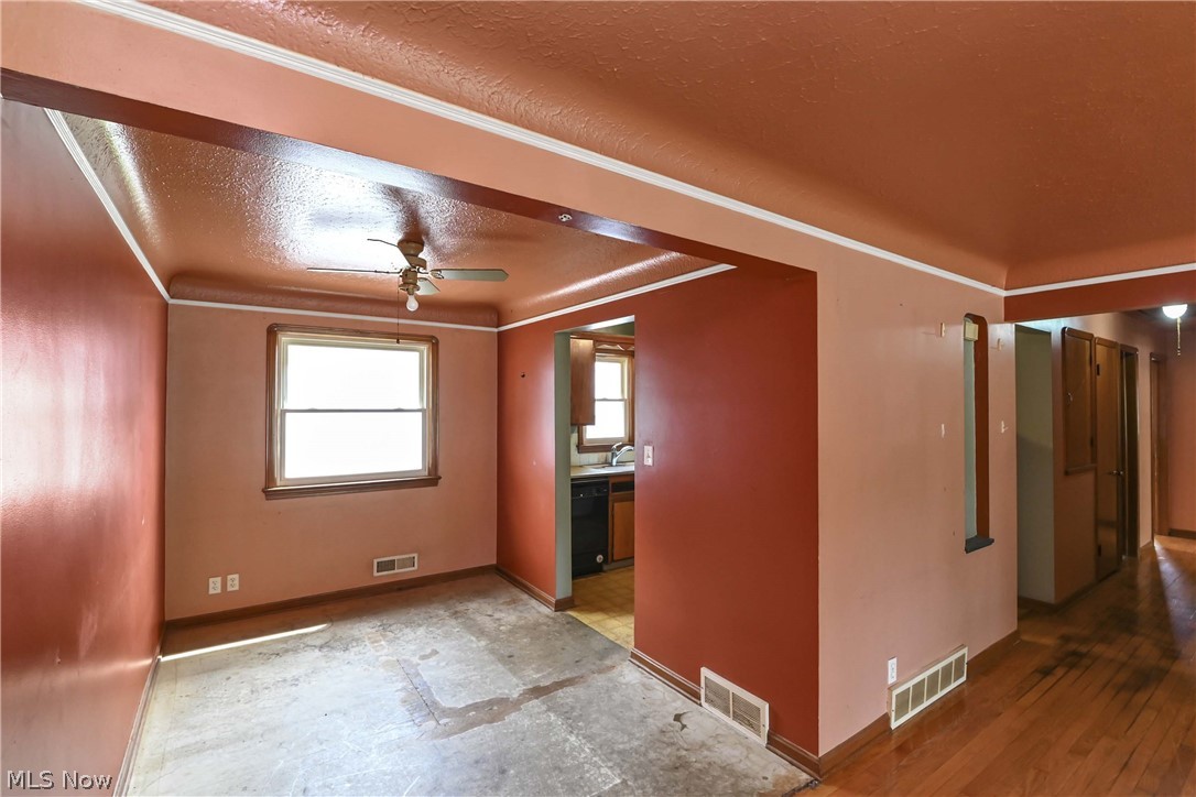 5891 Pearl Road Parma Heights OH 44130