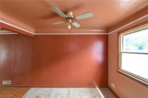 5891 Pearl Road Parma Heights OH 44130