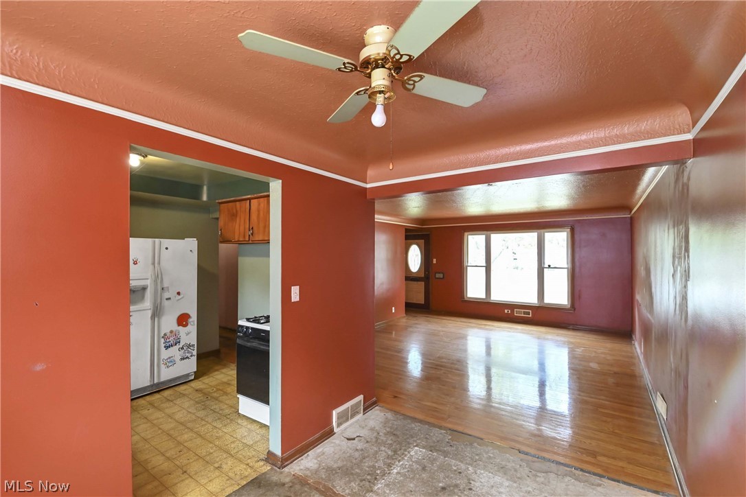 5891 Pearl Road Parma Heights OH 44130